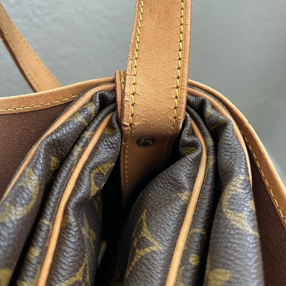 SOLD ✅ 🎀HOST PICK x 3 🎀 Louis Vuitton Saumur GM (35) - Picture 7 of 16